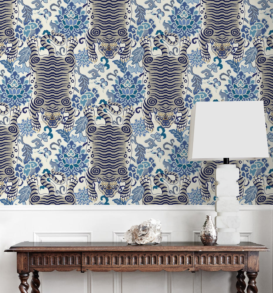 160041WR1 Tiger Eye peel and stick wallpaper decor from Surface Style