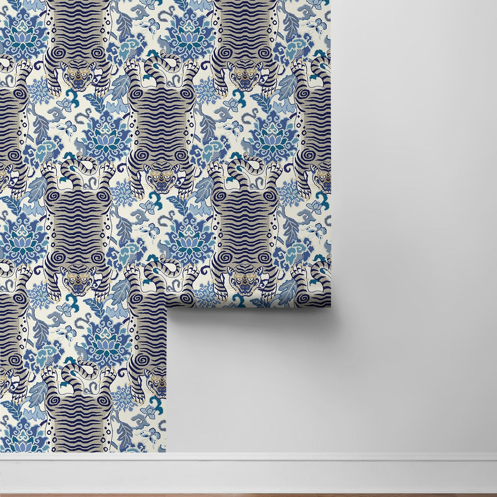 
                  
                    160041WR1 Tiger Eye peel and stick wallpaper roll from Surface Style
                  
                