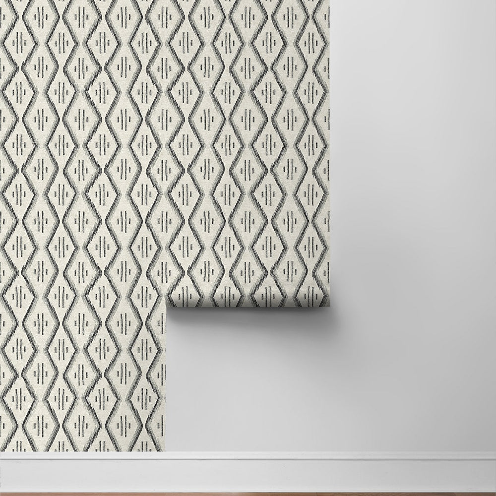 
                  
                    160251WR geometric peel and stick wallpaper roll from Surface Style
                  
                