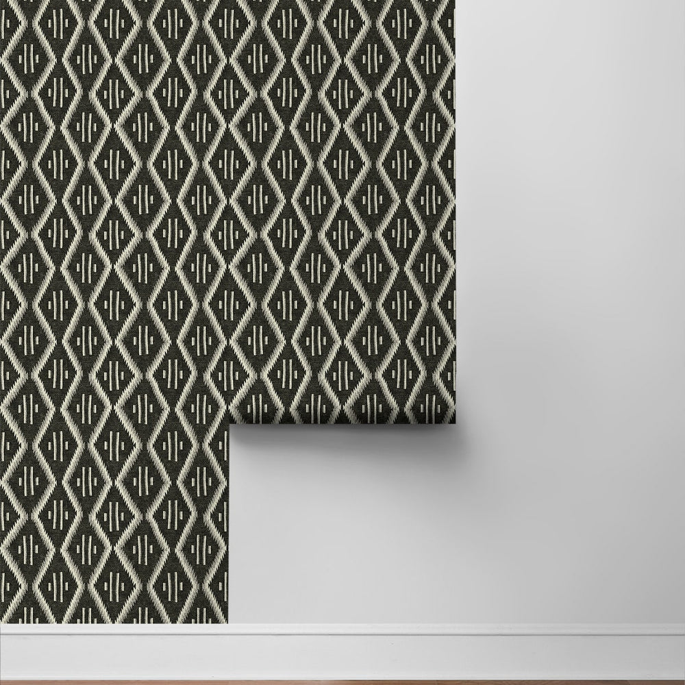 
                  
                    160252WR geometric peel and stick wallpaper roll from Surface Style
                  
                