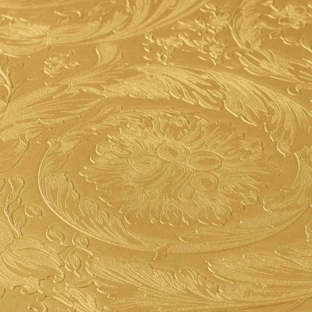 
                  
                    366923X floral vinyl unpasted wallpaper detail from Versace
                  
                