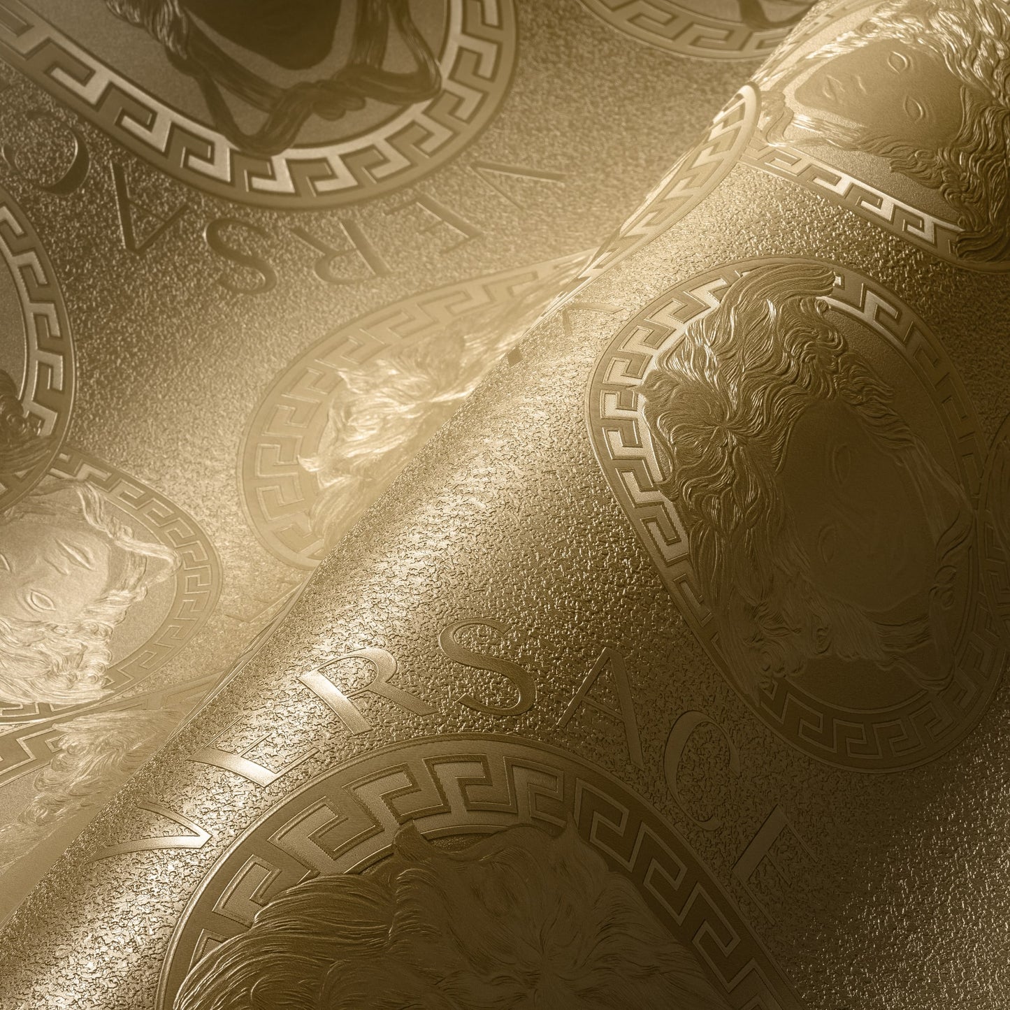 384611X Versace wallpaper unpasted vinyl detail