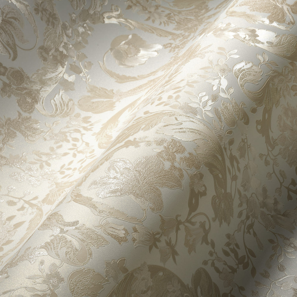 
                  
                    387063X floral wallpaper accent from Versace
                  
                