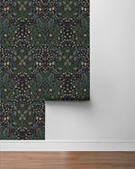 EP10122 vintage floral prepasted wallpaper roll from Seabrook Designs