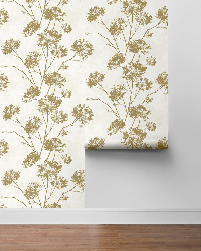 HG12105 floral peel and stick wallpaper roll from Harry & Grace