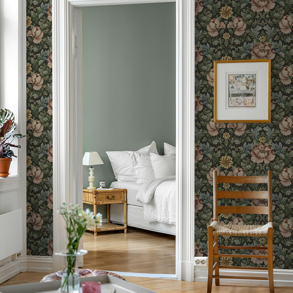 
                  
                    HG12606 vintage floral peel and stick wallpaper decor from Harry & Grace
                  
                