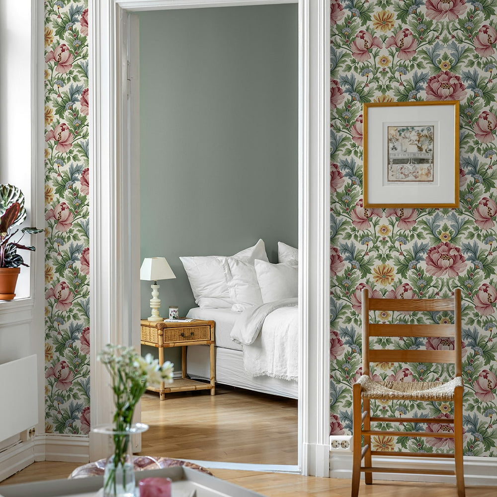 
                  
                    HG12611 vintage floral peel and stick wallpaper decor from Harry & Grace
                  
                