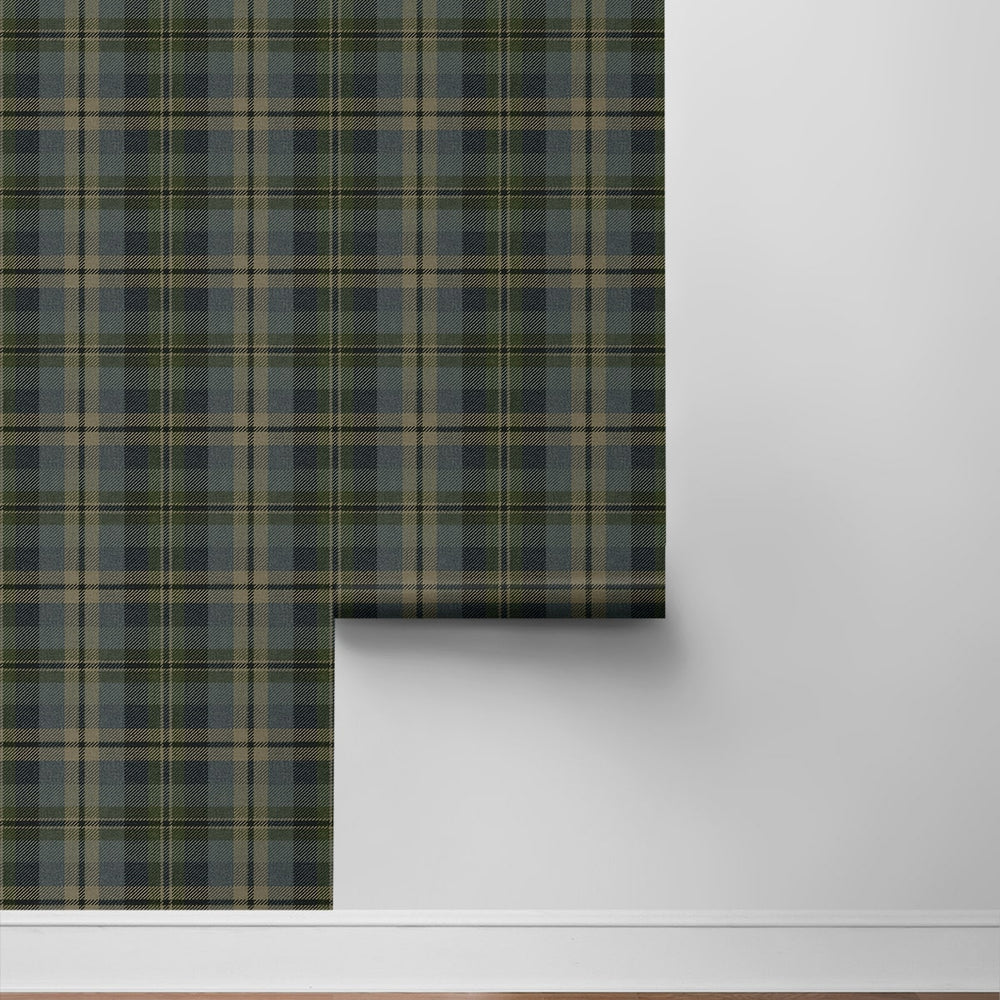 
                  
                    Plaid peel and stick wallpaper roll HG13102 Harry & Grace
                  
                