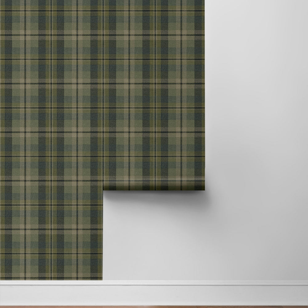 
                  
                    Plaid peel and stick wallpaper roll HG13104 Harry & Grace
                  
                