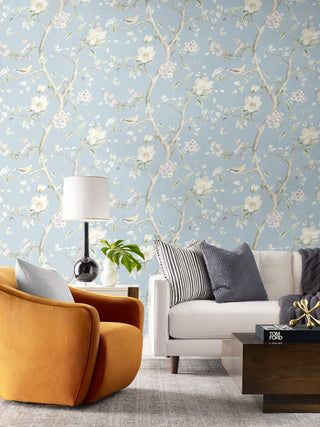 LN11112 Southport floral trail botanical wallpaper living room from the Luxe Retreat collection by Lillian August