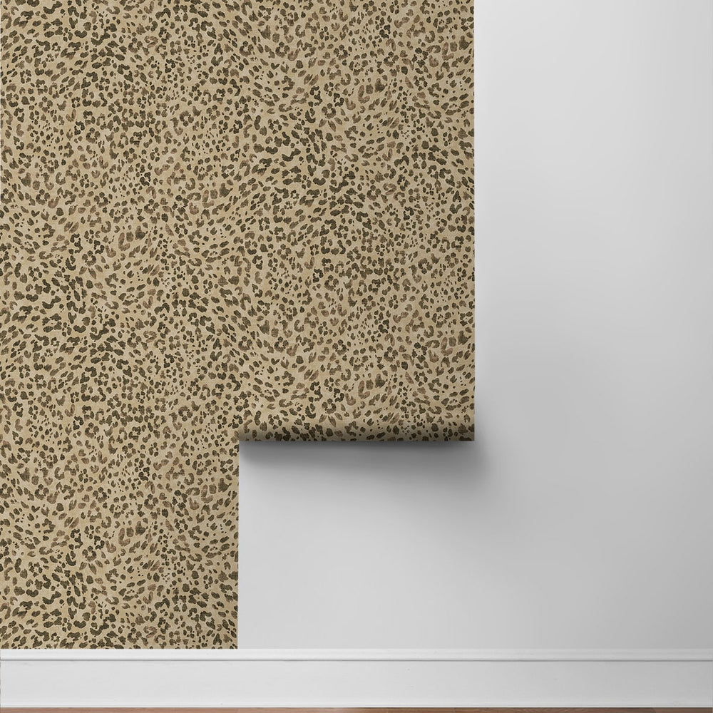
                  
                    802890WR Sunny Spot peel and stick wallpaper roll from Tommy Bahama Home
                  
                