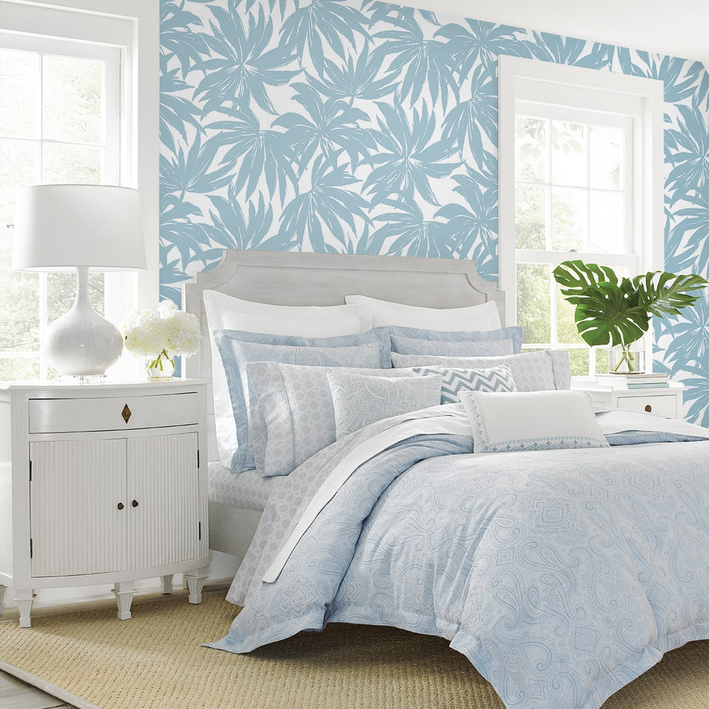
                  
                    DBW9110 palm leaf wallpaper accent from the West Boulevard collection by Daisy Bennett Designs
                  
                
