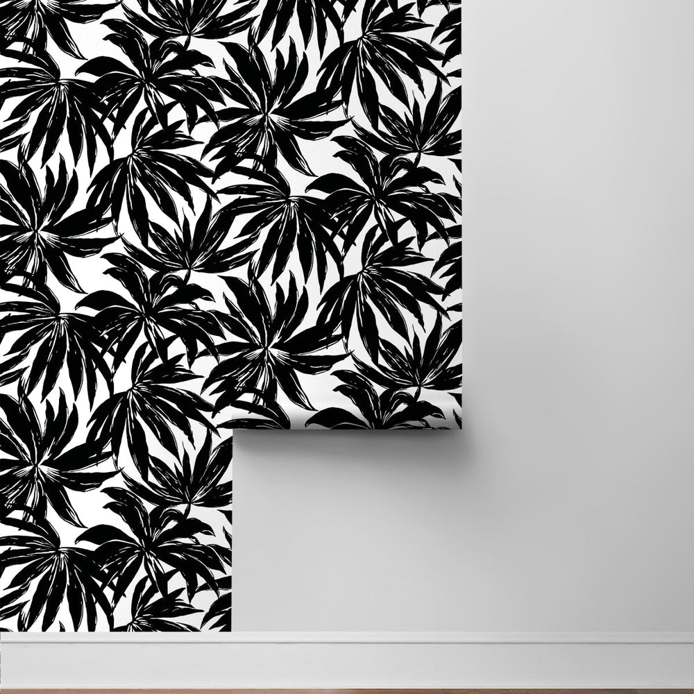 
                  
                    DBW9111 palm leaf wallpaper roll from the West Boulevard collection by Daisy Bennett Designs
                  
                