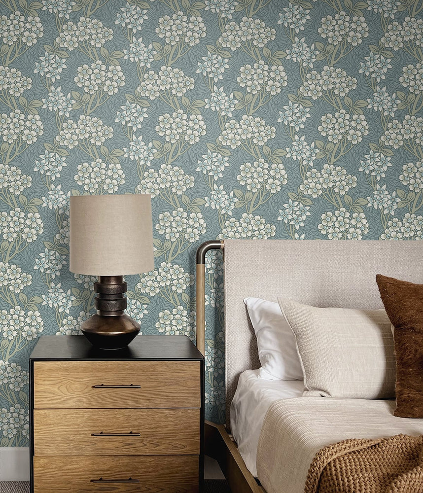 Floral wallpaper bedroom ET12004 from the Arts & Crafts collection by Etten Studios