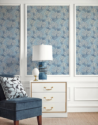 Floral wallpaper decor ET12022 from the Arts & Crafts collection by Etten Studios