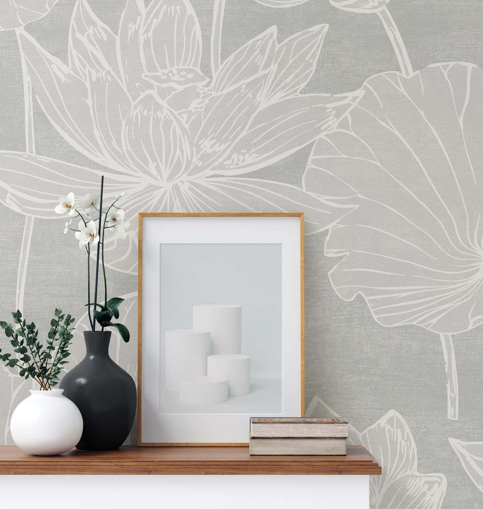 EW12000 floral wallpaper decor from the White Heron collection by Etten Studios