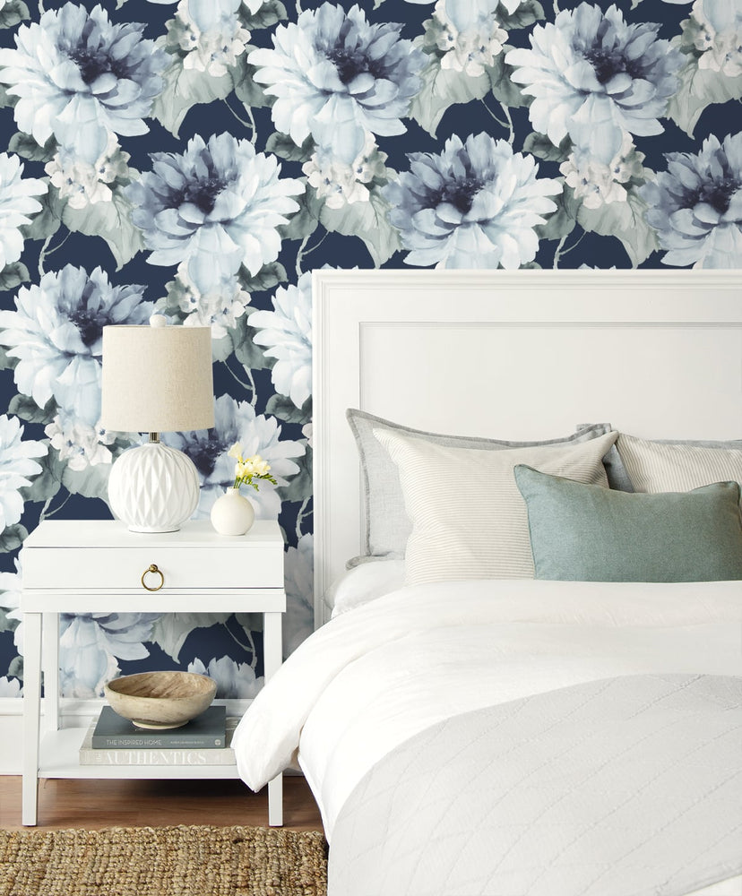 Floral peel and stick wallpaper bedroom HG10302 from Harry & Grace