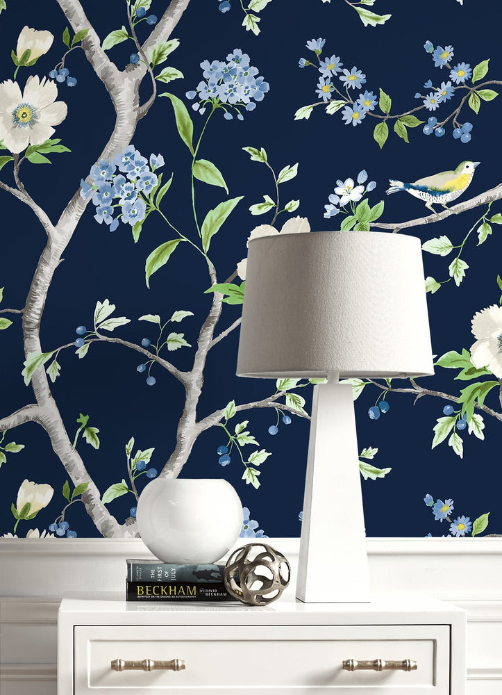 LN21312 floral trail chinoiserie peel and stick wallpaper decor from the Luxe Haven collection by Lillian August