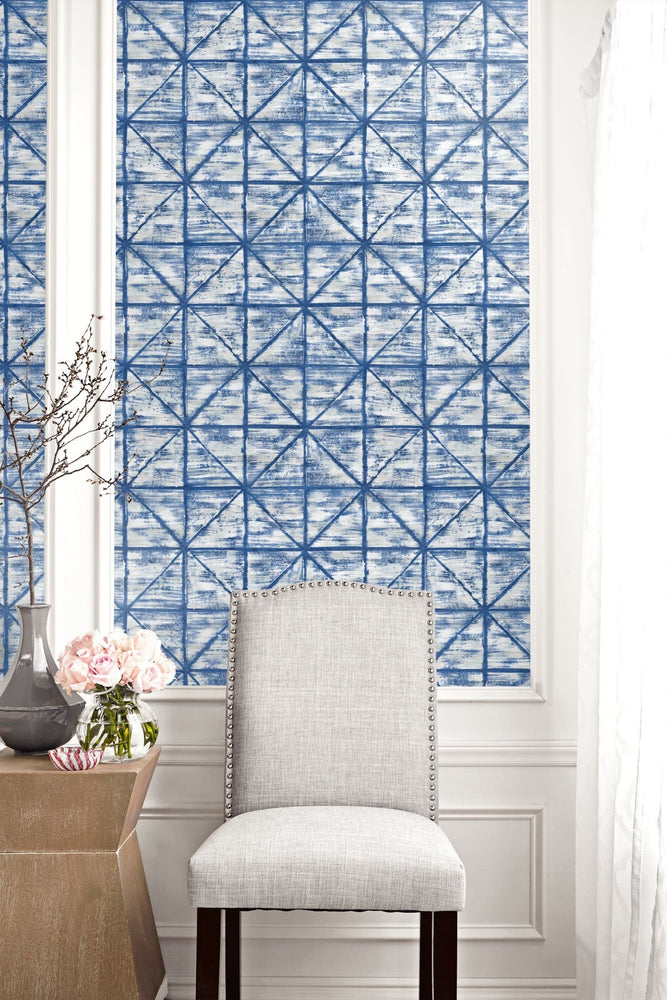 Geometric wallpaper LG91602  living room from the Lugano collection by Seabrook Designs